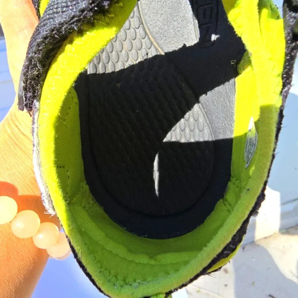 Keen Newport H2 Hiking Outdoors Water Sport Sandals Black Women 8-8.5 Big Kid 7 - Picture 7 of 12